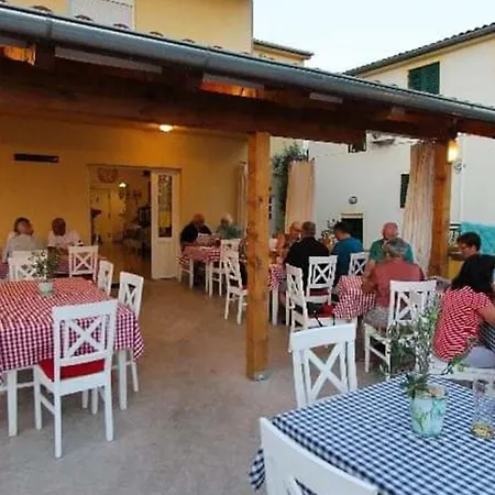 Pansion Restoran Pikolo *